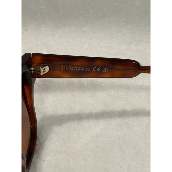 Brand New Max & Co Sunglasses - Tortoise Shell MO0075 52F Size 55-17-140*3 main image 7